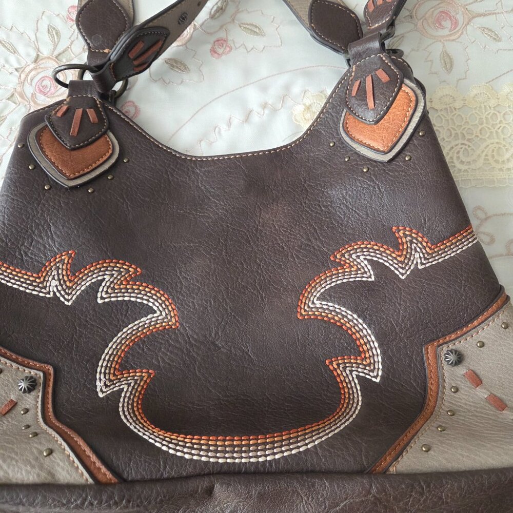 Justine Boho Brown Leather Purse - Picture 2 of 15